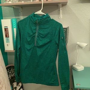 Sport sweater. Size small. Brand:Kirkland